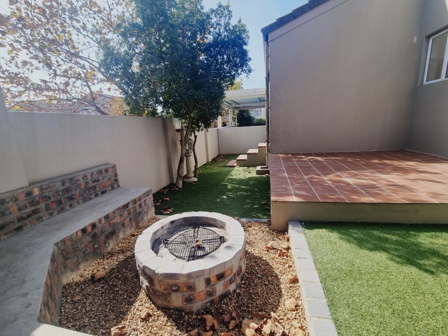 3 Bedroom Property for Sale in Avalon Estate Western Cape